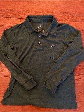 Properly tied cotton long sleeve green shirt